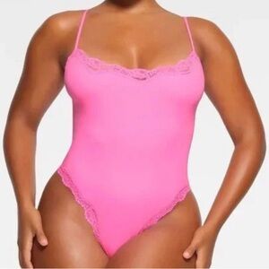 Skims Fits Everybody Lace Bodysuit